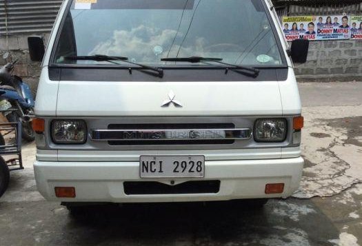 For sale Used 2016 Mitsubishi L300 Van in Quezon City