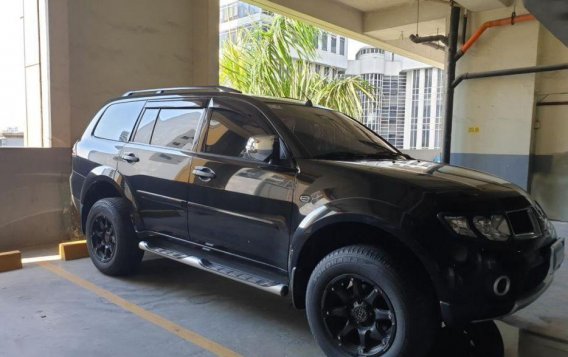 Selling Used Mitsubishi Montero 2013 in Makati