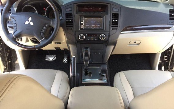 Selling 2nd Hand Mitsubishi Pajero 2013 at 65000 km for sale