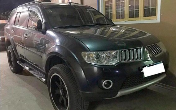 Selling Grey Mitsubishi Montero Sport 2011 in Pasig