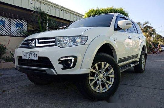 Selling White Mitsubishi Montero Sport 2015 Automatic Diesel at 36000 km 