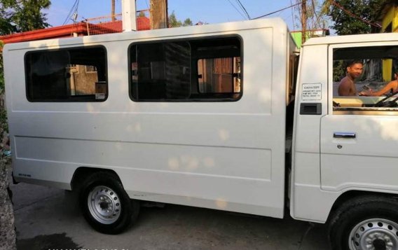 Selling Mitsubishi L300 2017 Manual Diesel in Bacoor