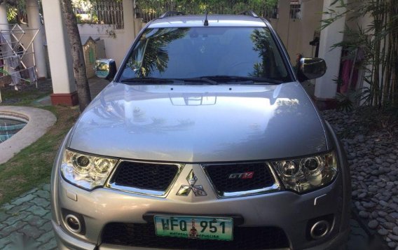 Selling 2nd Hand Mitsubishi Montero 2013 Automatic Diesel at 50000 km in Quezon City