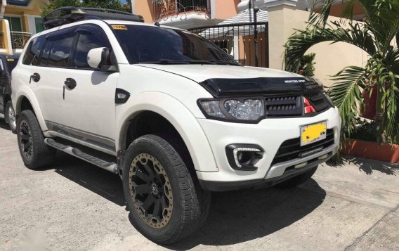 Selling 2nd Hand Mitsubishi Montero Sport 2015 Manual Diesel at 88915 km in Las Piñas