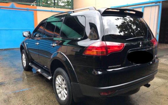 Sell 2nd Hand 2011 Mitsubishi Montero Sport Automatic Diesel at 69000 km in Caloocan
