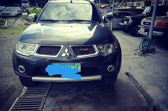 Selling Grey Mitsubishi Montero Sport 2012 Automatic Diesel in Pasig