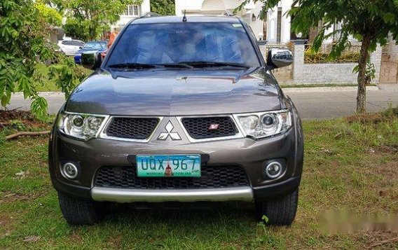 Sell Brown 2013 Mitsubishi Montero Sport at 60000 km