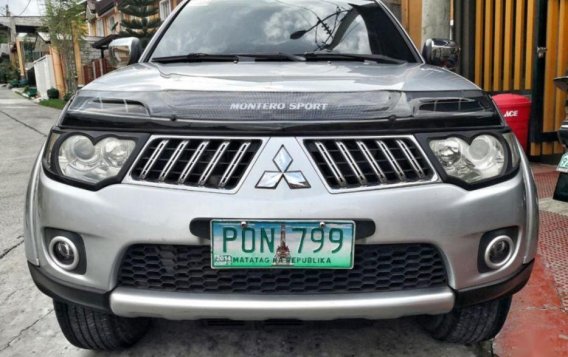 Selling Mitsubishi Montero 2010 Automatic Diesel in San Jose del Monte