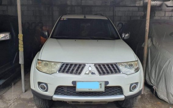 Selling 2nd Hand Mitsubishi Montero 2010 in Makati