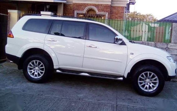 Sell 2nd Hand 2012 Mitsubishi Montero Automatic Diesel at 39000 km in Malolos