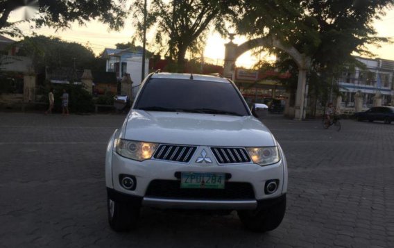 Selling Mitsubishi Montero 2010 Automatic Diesel in Malolos