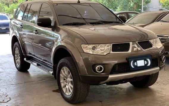 Brown Mitsubishi Montero 2013 for sale in Makati 