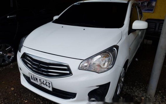 White Mitsubishi Mirage G4 2014 at 38000 km for sale