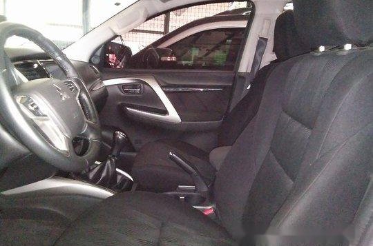 Selling White Mitsubishi Montero Sport 2017 at 17241 km 