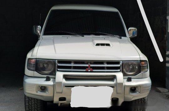 White Mitsubishi Pajero 2003 Automatic Diesel for sale 