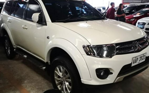 Selling White Mitsubishi Montero 2014 in Manila 