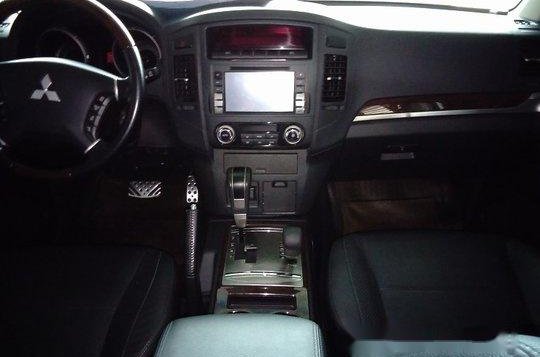 Selling Silver Mitsubishi Pajero 2014 Automatic Diesel