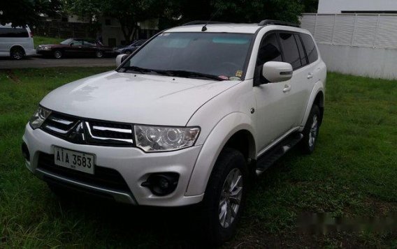 White Mitsubishi Montero Sport 2014 at 63000 km for sale 