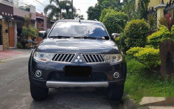 Grey Mitsubishi Montero Sport 2010 at 128000 km for sale 