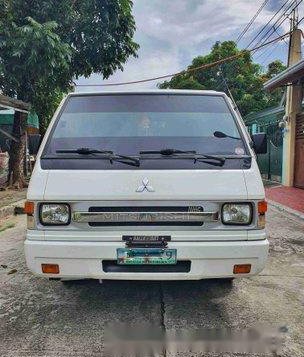 Sell White 2012 Mitsubishi L300 Manual Diesel at 60000 km 