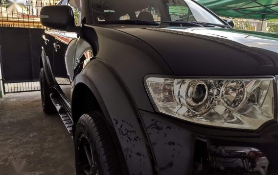 Sell 2013 Mitsubishi Montero in Quezon City