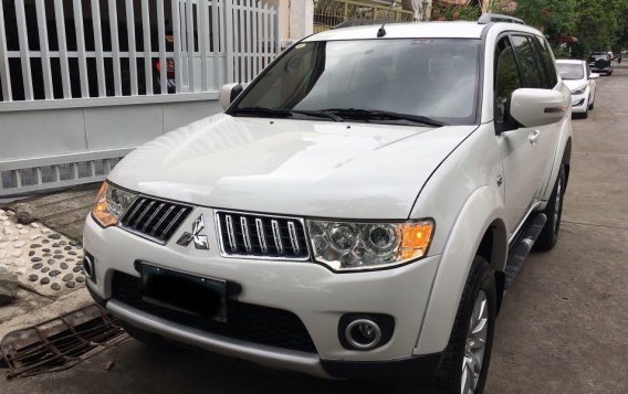 Selling Pearl White Mitsubishi Montero Sport 2013 in Parañaque