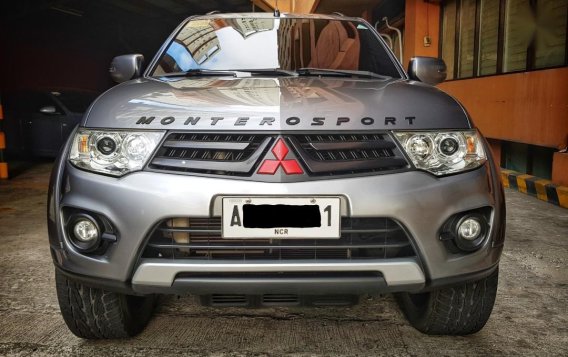 Grey Mitsubishi Montero sport 2014 for sale in Mandaluyong