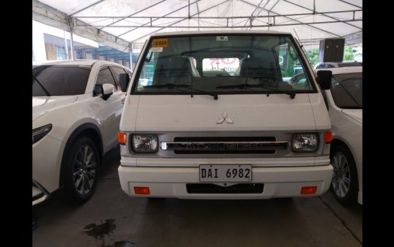 Sell White 2018 Mitsubishi L300 Van at 222000 in Makati