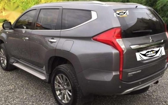 Sell Grey 2016 Mitsubishi Montero sport in Urdaneta