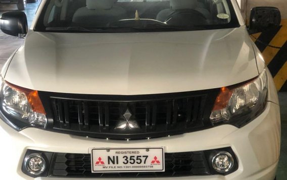 Selling White Mitsubishi Strada 2016 in Caloocan