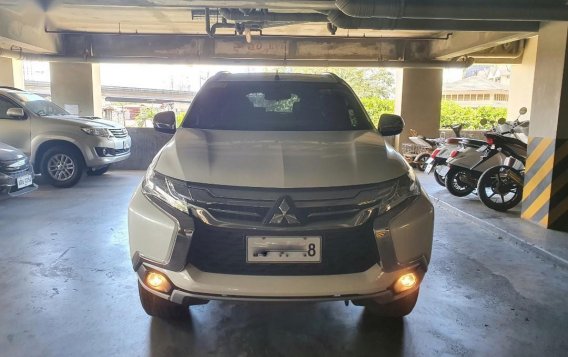 Pearl White Mitsubishi Montero sport 2018 for sale in Manila