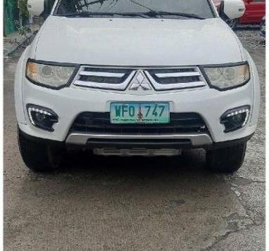 Selling White Mitsubishi Montero in Mabini