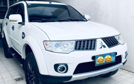 Pearl White Mitsubishi Montero sport for sale in Manila