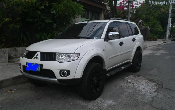White Mitsubishi Montero for sale in Quezon City