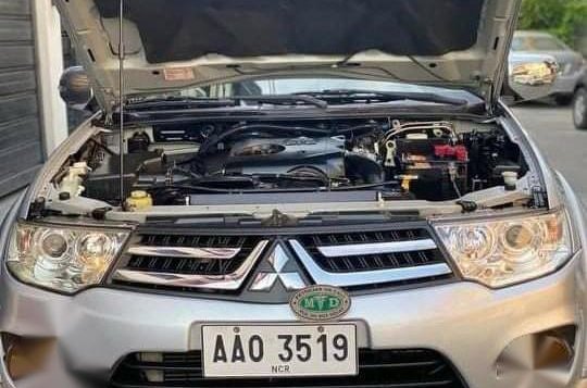 Selling White Mitsubishi Montero sport in Quezon City