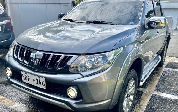 Selling Silver Mitsubishi Strada 2018 in Manila