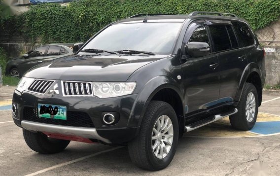 Selling Mitsubishi Montero 2013 