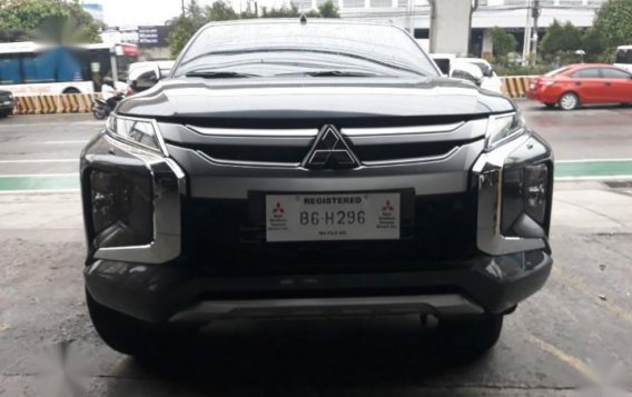 Selling Mitsubishi Strada 2020 