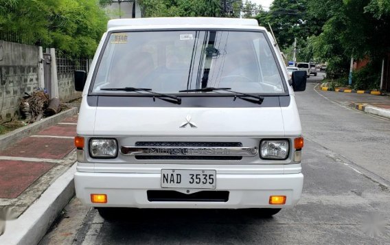 White Mitsubishi L300 2017 for sale in Quezon City