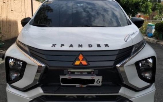 Selling White Mitsubishi Xpander 2019 in Manila