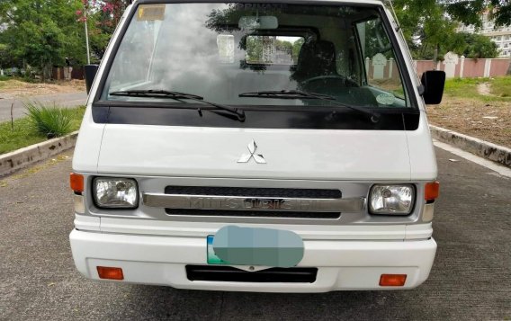 White Mitsubishi L300 2013 for sale in Quezon