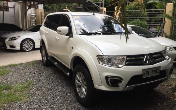 Pearl White Mitsubishi Montero 2015 for sale in Manila