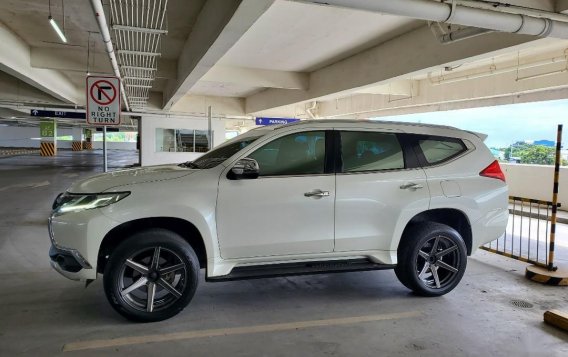 Selling White Mitsubishi Montero 2016 in Baliuag