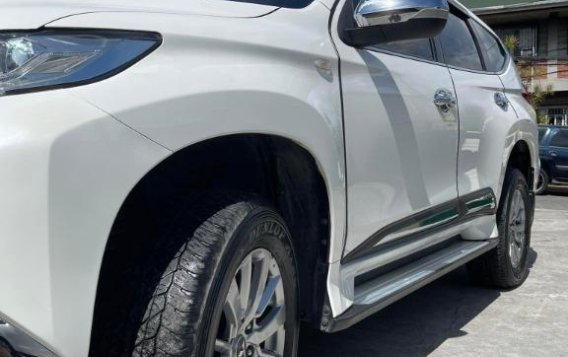 Pearl White Mitsubishi Montero 2019 for sale in Manila