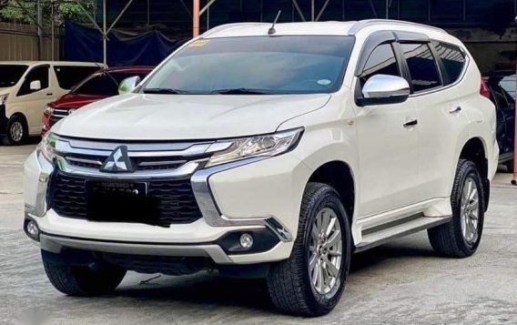 Pearl White Mitsubishi Montero 2019 for sale in Manual