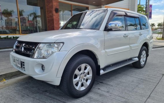 Sell Pearl White 2014 Mitsubishi Pajero in Pasig