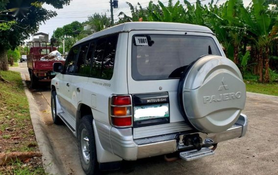 Selling Pearl White Mitsubishi Pajero 2004 in Davao