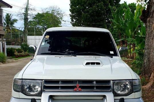 Selling Pearl White Mitsubishi Pajero 2004 in Davao