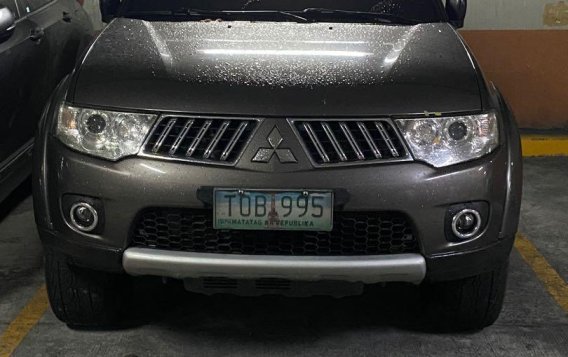 Selling Grey Mitsubishi Montero 2012 in Manila