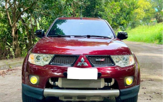 Sell Purple 2012 Mitsubishi Montero in Manila